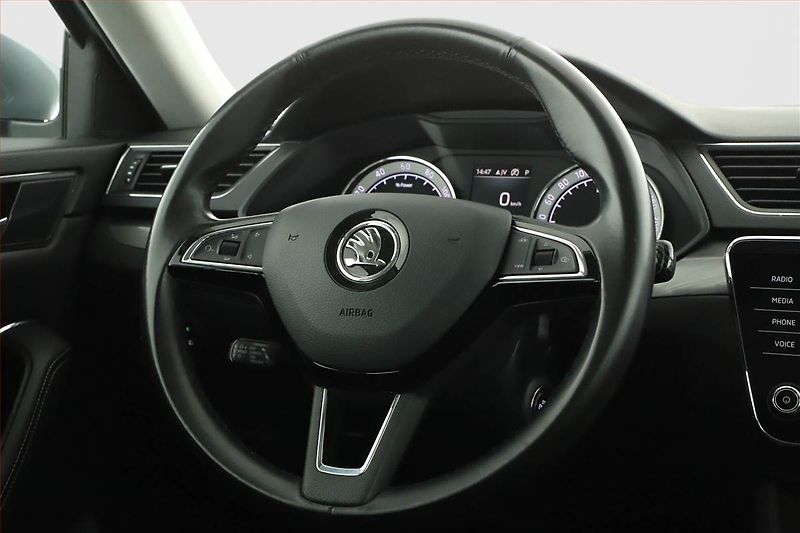 Škoda Superb (2020) Ambition Plus iV 1.4 TSI PHEV - fotka 15 z 22