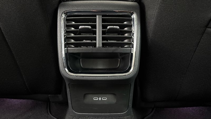 Škoda Octavia 2.0 TDI DSG Style - fotka 21 z 26