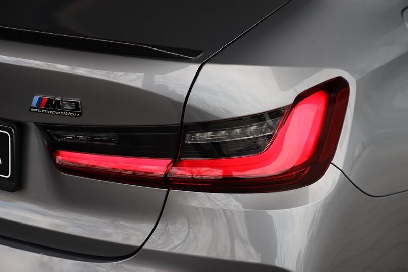 BMW M3 Competition xDrive Sedan - fotka 19 z 19