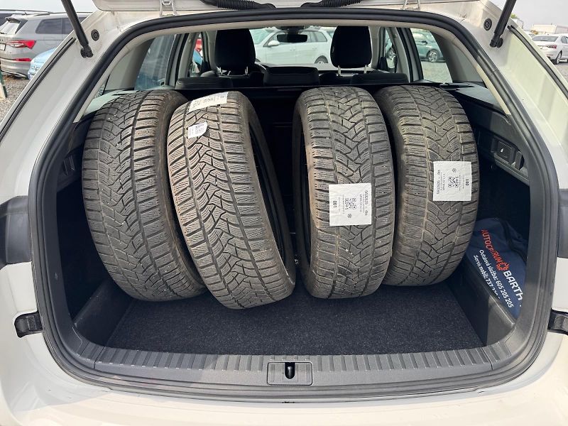 Škoda Octavia (2023) STYLE 1.5e-TEC 110kW DSG CZ - fotka 6 z 11