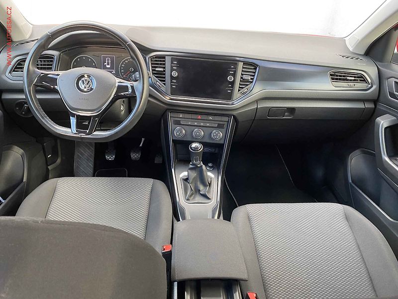 Volkswagen T-Roc (2020) 1.0 TSi, ČR, AC, TZ, park - fotka 8 z 16