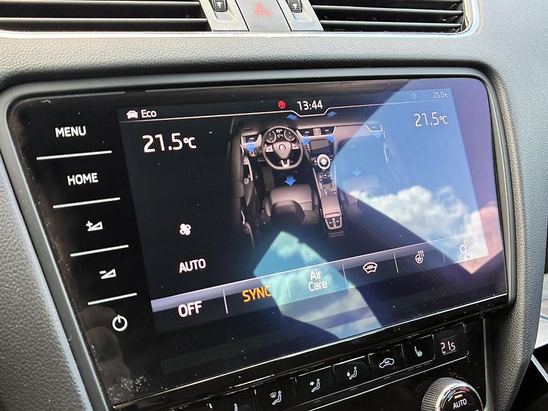 Škoda Octavia 2.0 TDI 4x4 DSG / 135 kW RS - fotka 19 z 26