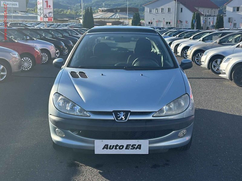 Peugeot 206 (2004) 1.1i, panorama - fotka 2 z 13