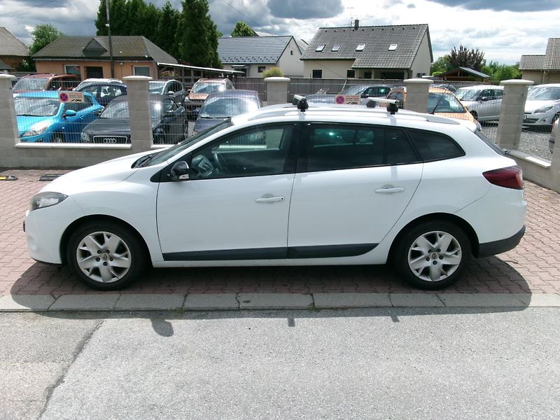 Renault Mégane (2011) 1,5dCi AUT AC BT TEMP TAŽNÉ - fotka 7 z 26
