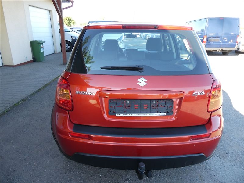 Suzuki SX4 1,5 73kW GLX,2x kola,závěs,kli - fotka 8 z 39