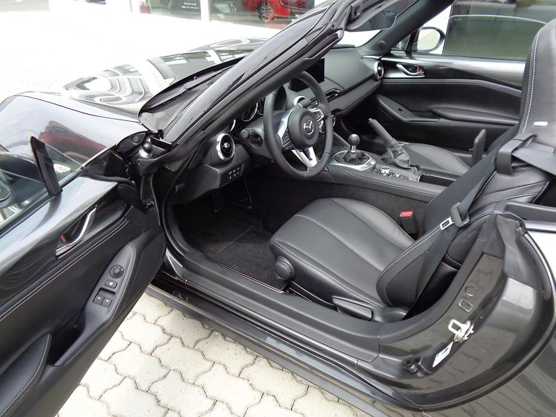 Mazda MX-5 1,5 132PS,Exc-line, PL.STŘECHA - fotka 17 z 36