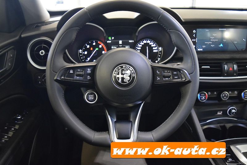 Alfa Romeo Stelvio 2.2 JTD Q4 FACELIFT 2021 - fotka 28 z 56