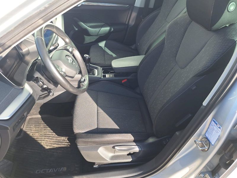 Škoda Octavia (2021) COMBI / 1.5 TSI / 110kW / 6MP - fotka 14 z 34