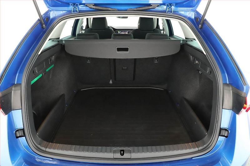 Škoda Octavia (2024) Ambition 1.5 TSI e-tec - fotka 11 z 21