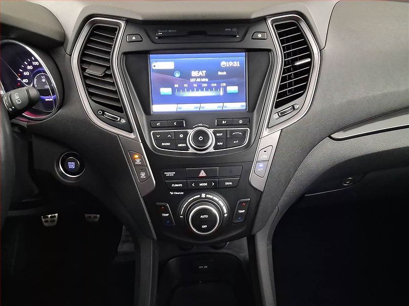 Hyundai Santa Fe (2015) 2.2 CRDi, Kůže, Navi, Tempomat - fotka 12 z 20