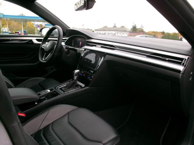 Volkswagen Arteon Shooting Brake (2023) 1,4TSI E-hybrid R-Line WEBASTO - fotka 53 z 62