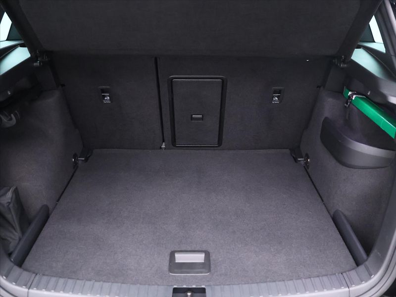 Škoda Karoq 2,0 TDI DSG Sportline 4x4 DPH - fotka 10 z 37