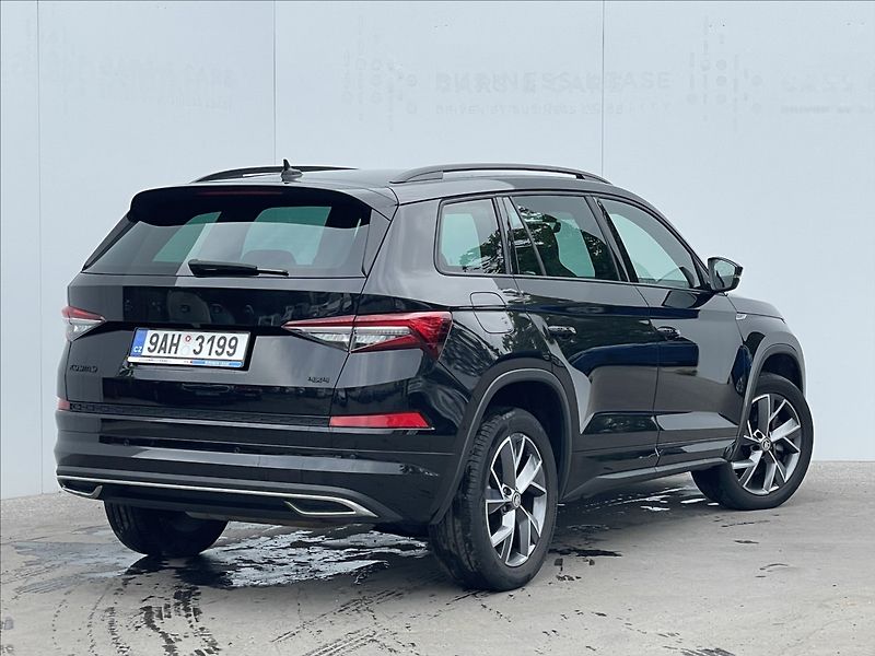 Škoda Kodiaq 2,0 TSI 4x4 DSG Sportline ACC - fotka 3 z 24
