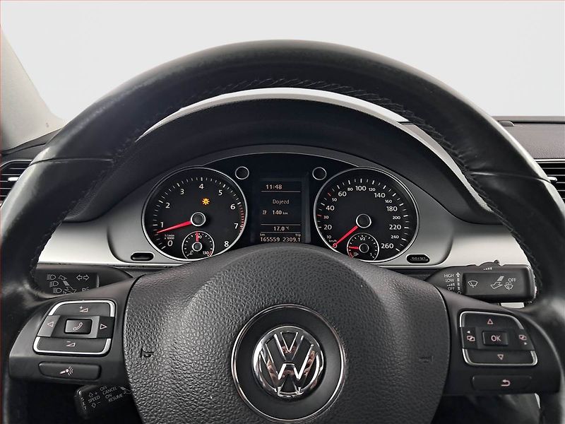 Volkswagen Passat (2011) Comfortline 1.4 TSI, Navi - fotka 17 z 18