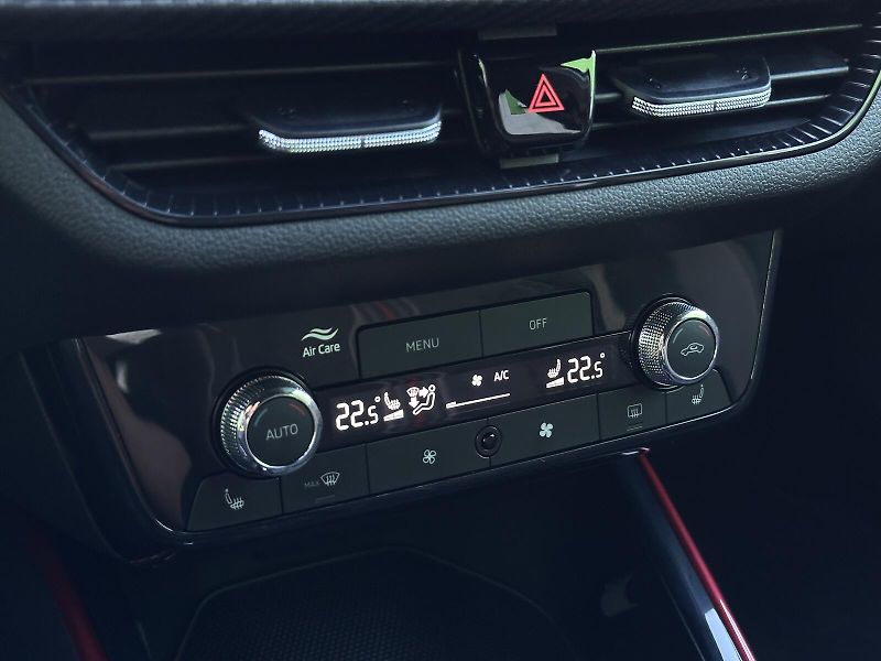 Škoda Fabia 1.5TSi DSG Monte Carlo 150PS K - fotka 26 z 45