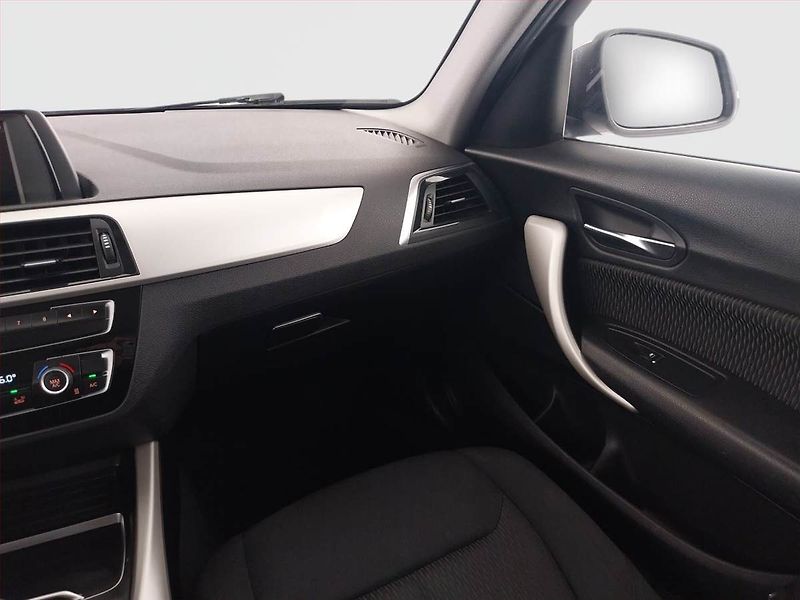 BMW Řada 1 (2019) 118d, Serv.kniha, Tempomat - fotka 8 z 21
