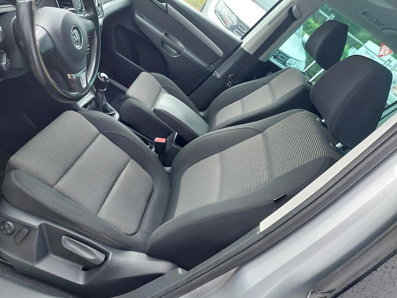 Volkswagen Sharan (2012) 2.0TDi 103kW 7míst - fotka 11 z 37