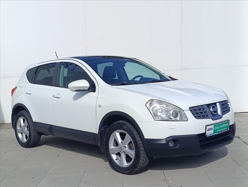 Nissan Qashqai 1,5 DCi Navi Kamera Panorama - fotka 5 z 31