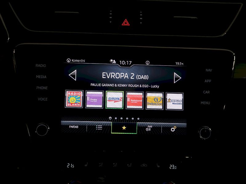 Škoda Superb (2022) STYLE 2.0TSI 140KW DSG - fotka 25 z 40