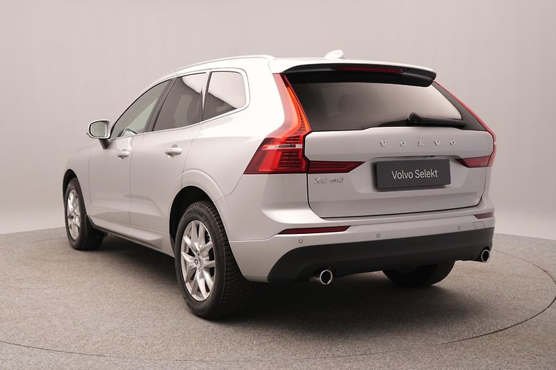 Volvo XC60 B4 AWD MOMENTUM PRO REZERVACE - fotka 8 z 43