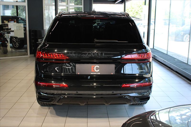 Audi Q7 50 TDi quattro Competition Plu - fotka 5 z 39