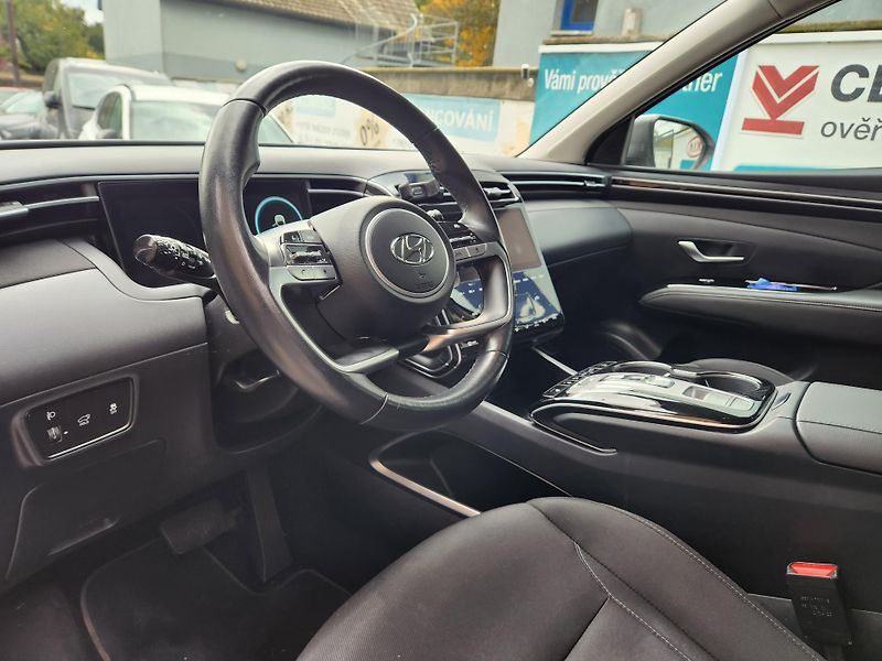 Hyundai Tucson 1.6-AUTOMAT-NAVI-KAMERA - fotka 4 z 23
