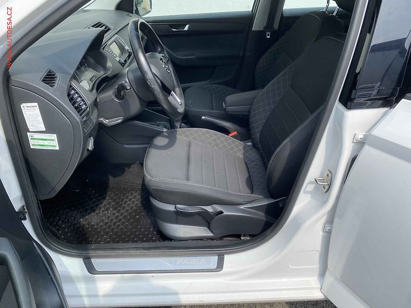 Škoda Fabia (2017) 1.0TSi, ČR, Style - fotka 9 z 17