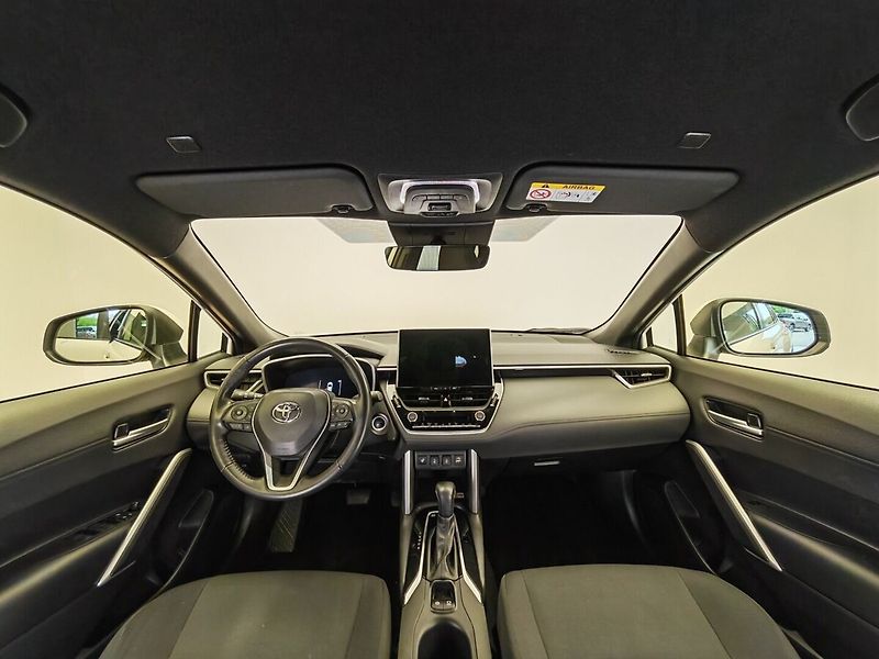 Toyota Corolla Cross 1.8 Hybrid Style - fotka 12 z 39