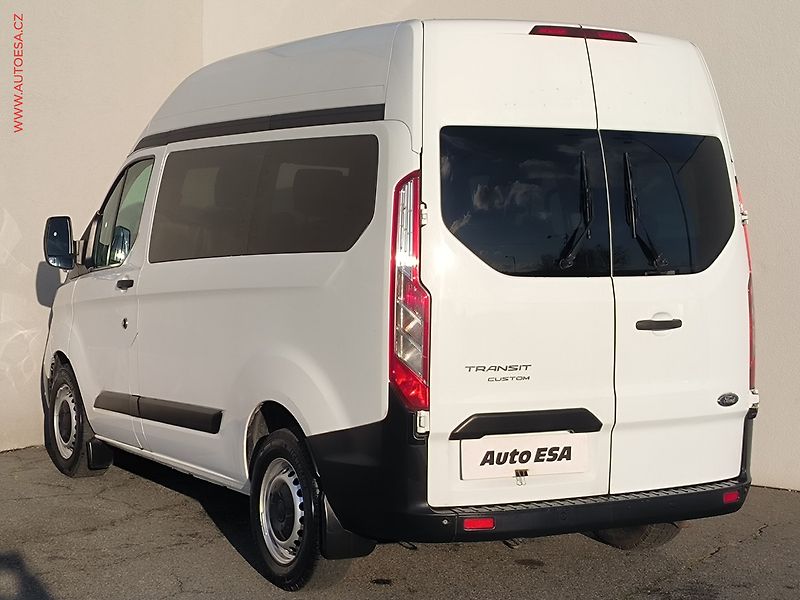 Ford Transit Custom (2020) 2.0TDCi L1H2 9míst, AC, 96kW - fotka 6 z 20