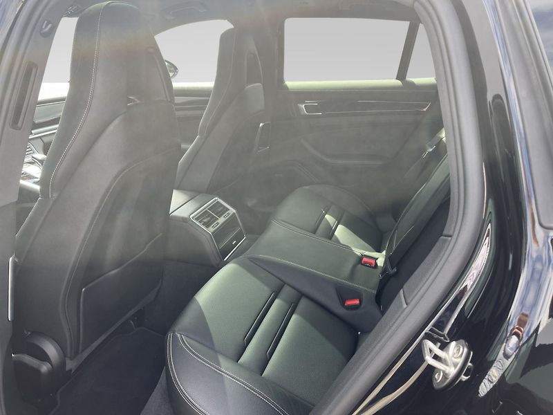 Porsche Panamera (2020) 4 - fotka 21 z 30