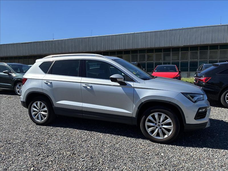 Seat Ateca 2,0 TDI TAŽNÉ,KAMERA,KŮŽE - fotka 7 z 35