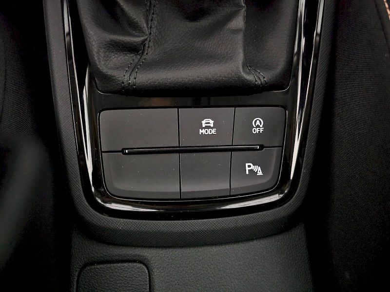 Škoda Kamiq (2024) 1.0TSI 81kW DSG TOP SELECTION - fotka 24 z 29