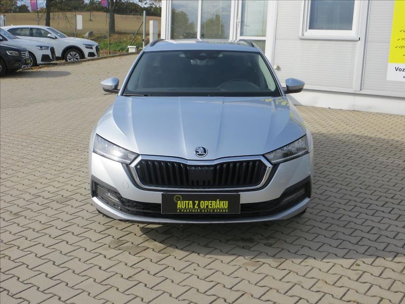 Škoda Octavia 2,0 TDI Ambition ČR - fotka 2 z 24