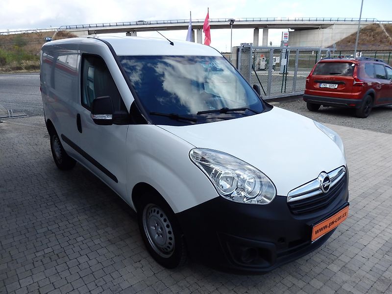Opel Combo 1.4i 70 kW KLIMATIZACE - fotka 4 z 12
