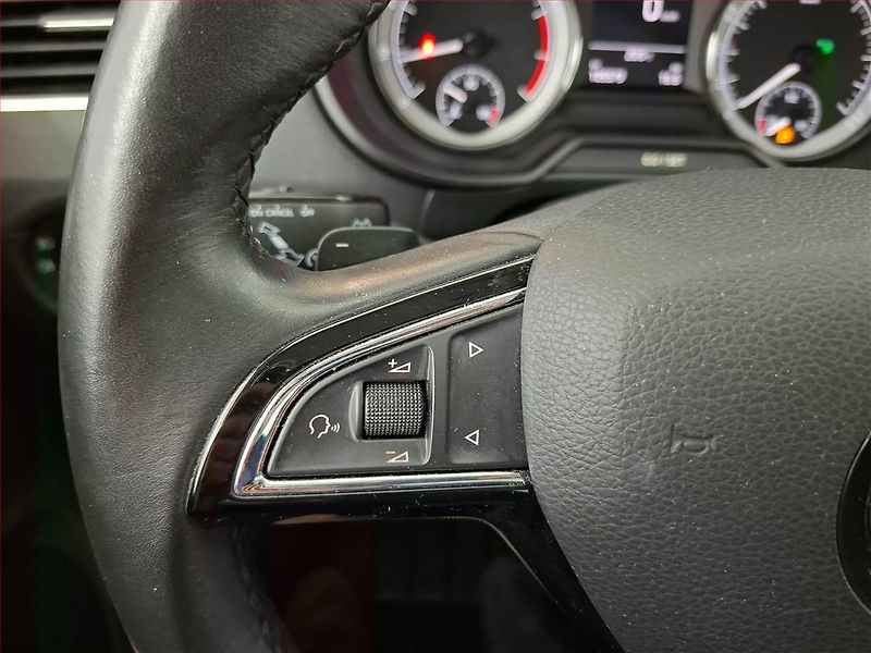 Škoda Octavia (2018) Style 1.8 TSI, Automat - fotka 16 z 19