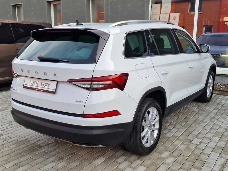 Škoda Kodiaq 2.0TSI 140kW 4x4 DSG Style,ČR - fotka 10 z 50