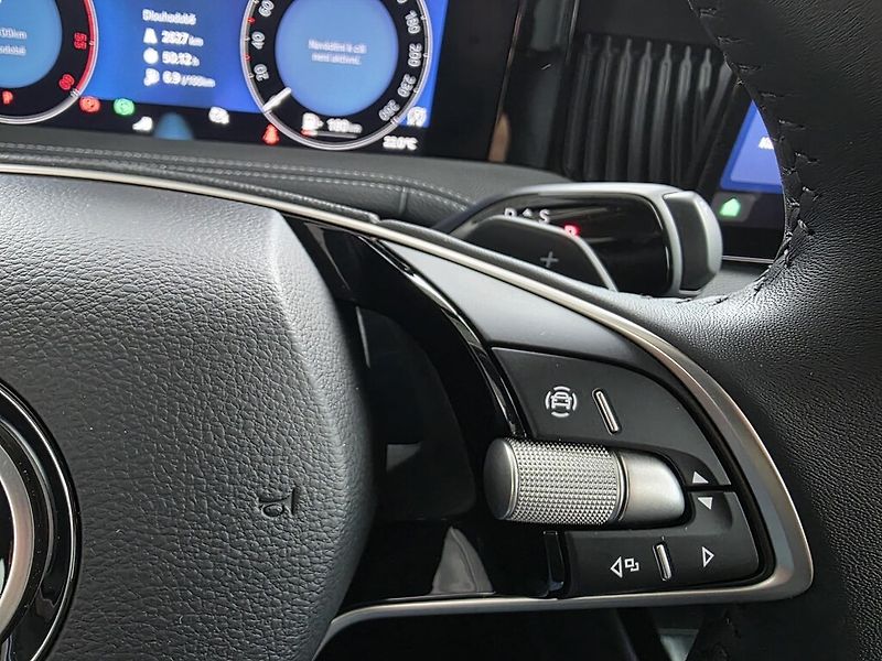 Škoda Superb Combi DSG 4M 2,0TDi 142kW L&K - fotka 20 z 28
