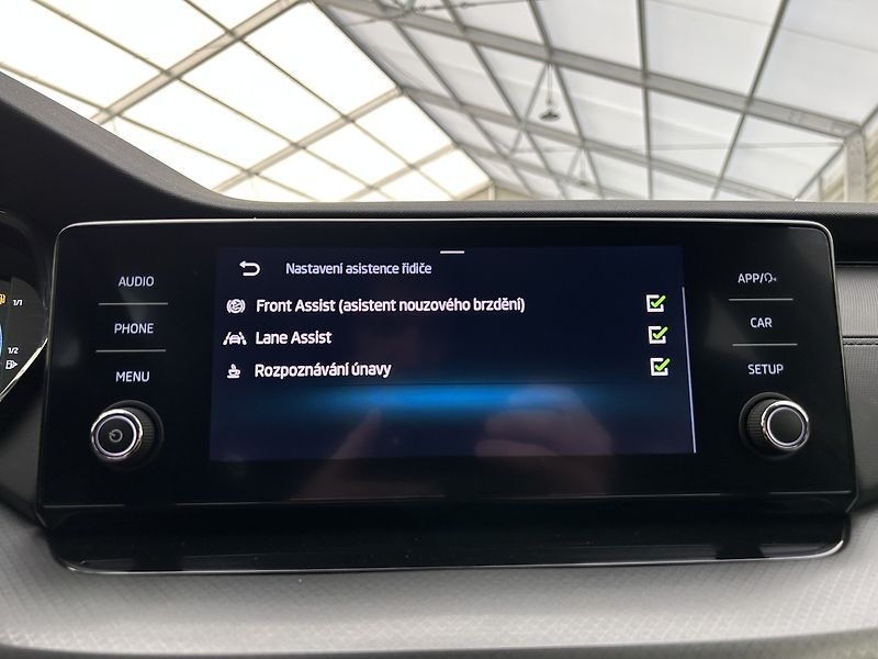 Škoda Octavia 1.5 TSI  Ambition   Plus - fotka 9 z 27