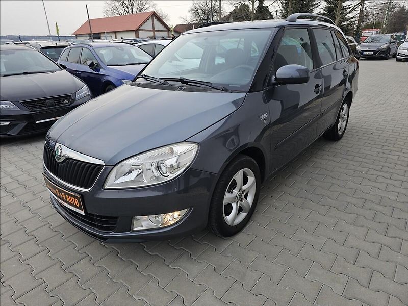 Škoda Fabia II 1,2TSi 63KW Ambiente - fotka 3 z 43