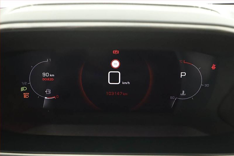 Peugeot 2008 (2021) GT 1.2 PureTech, Automat - fotka 13 z 15