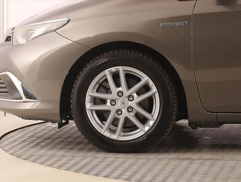 Toyota Auris (2018) Executive Hybrid, Automat, ČR - fotka 15 z 24