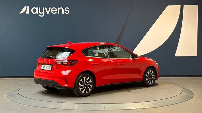Ford Focus 1.0 EcoBoost mHEV 114kW Titani - fotka 2 z 13