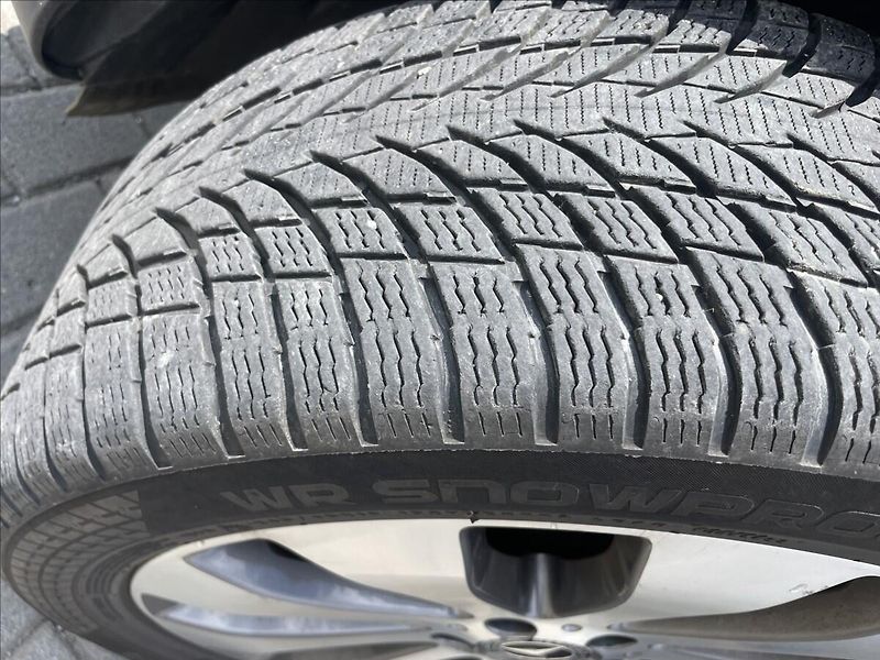 Mercedes-Benz Třídy E 2,0 d 4MATIC All-Terrain LED H - fotka 31 z 38