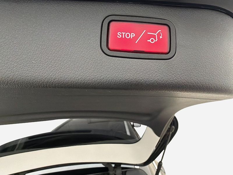 Mercedes-Benz Třídy C 300e Kamera Tažné - fotka 30 z 35