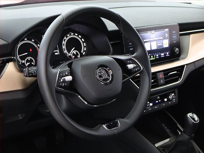Škoda Kamiq (2023) Style 1.0 TSI - fotka 17 z 17