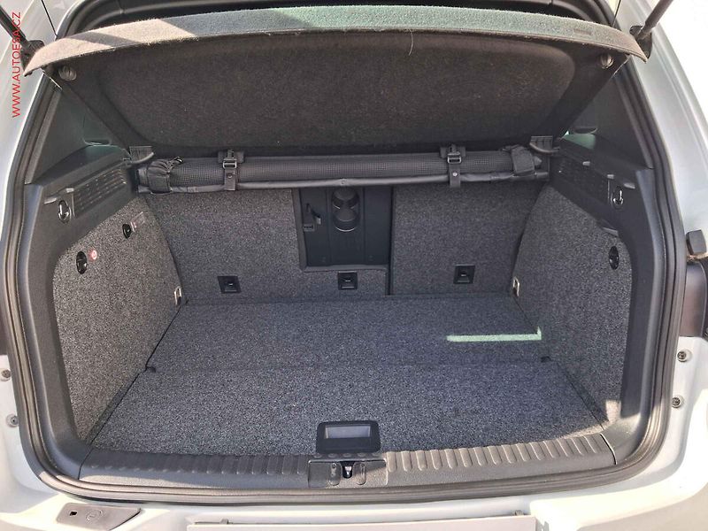 Volkswagen Tiguan (2015) 2.0 TDi 4x4, Sport&Style - fotka 7 z 19