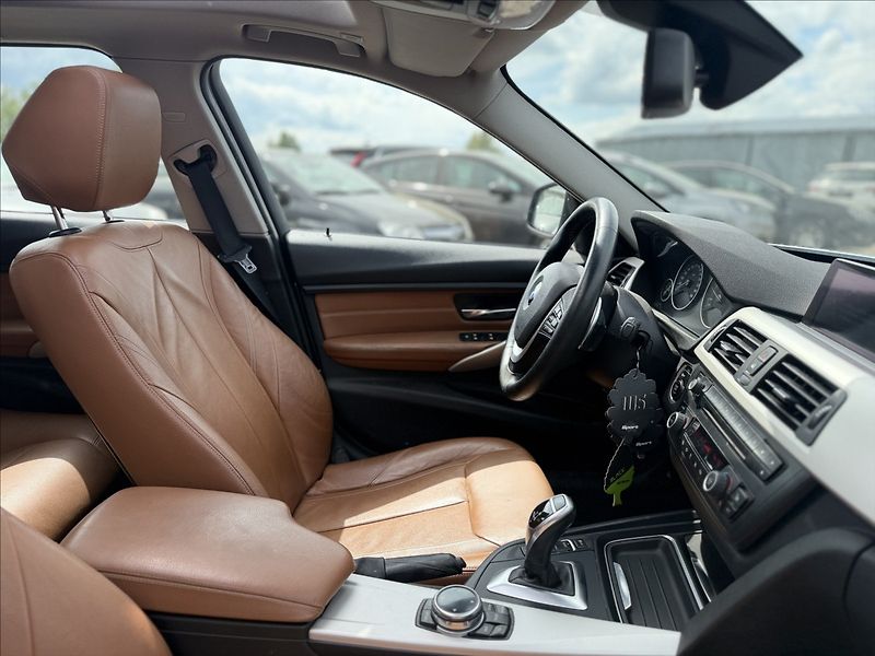 BMW Řada 3 2,0 XDRIVE NAVI,LED,PANO,DPH - fotka 32 z 39
