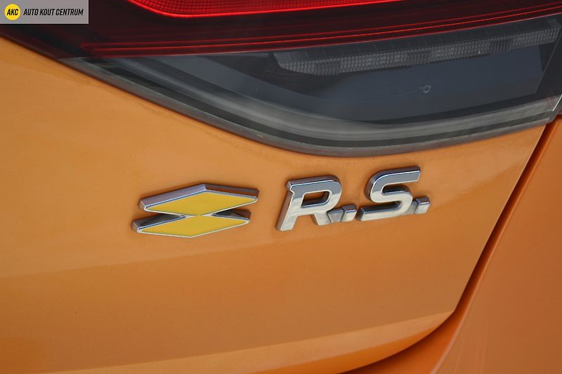 Renault Mégane R.S. TROPHY 1.8TCE 300 EDC - fotka 21 z 54