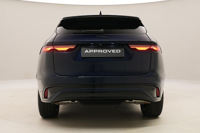 Jaguar F-Pace P250 SE R-DYNAMIC AWD AUT  - fotka 11 z 43