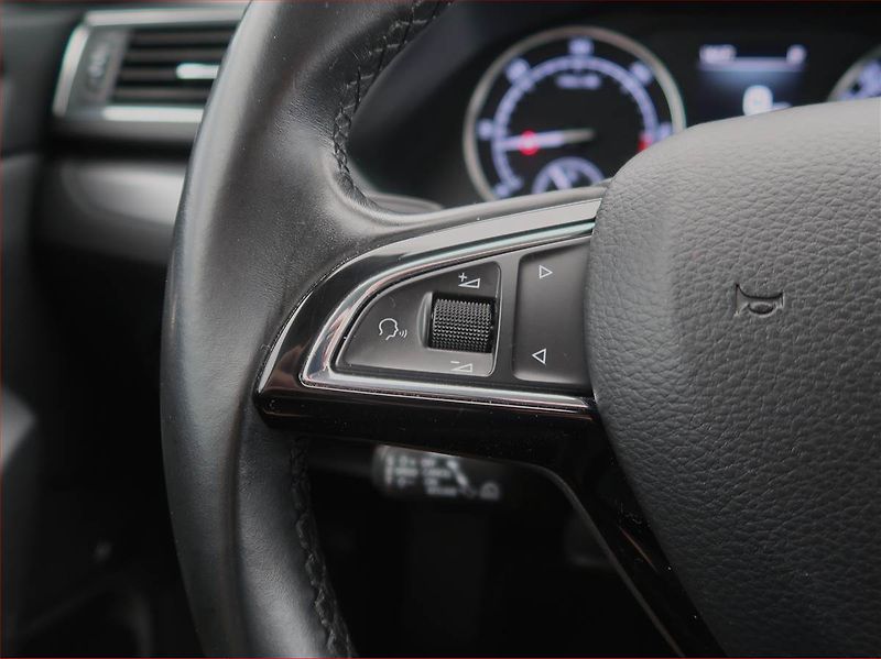 Škoda Superb (2018) Style 2.0 TDI, Automat - fotka 18 z 23